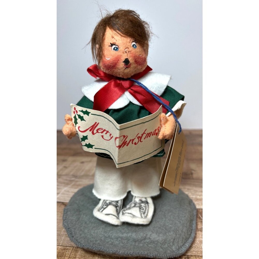 Annalee 1995 Christmas Caroler Figurine With Tag Felt & Cloth 7249
